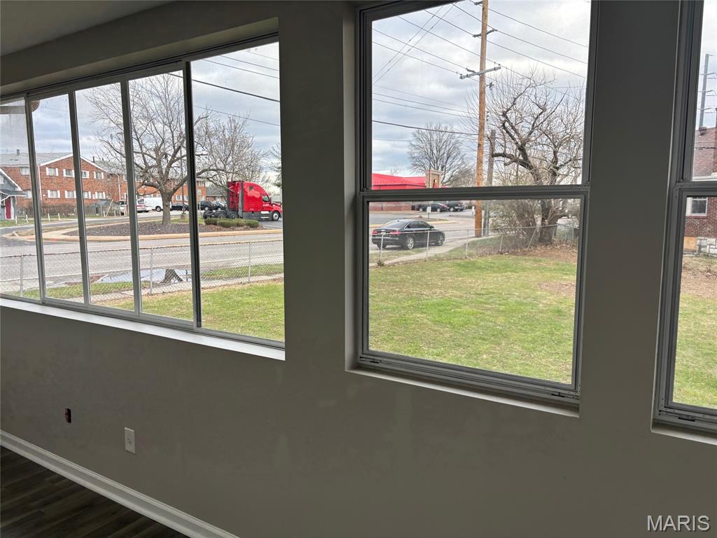 2555 Telegraph Road Mehlville, MO 63125 - Photo 21 of 37