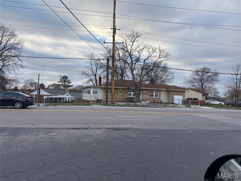 2555 Telegraph Road Mehlville, MO 63125 - Photo 8 of 37