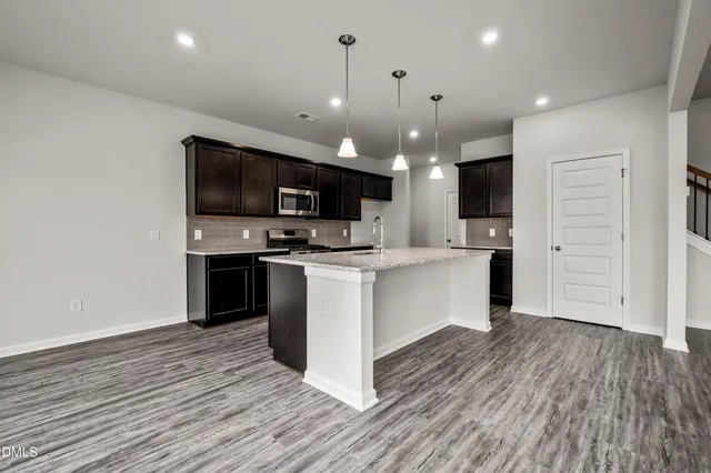 $384,870 | 286 Freedom Hts Lane, Smithfield, NC 27577