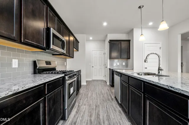 $384,870 | 286 Freedom Hts Lane, Smithfield, NC 27577