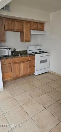 $925 | 581 South California Street, Unit 4, Chandler, AZ 85225