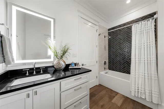 $759,000 | 42 Enclave Court, Waco, TX 76708