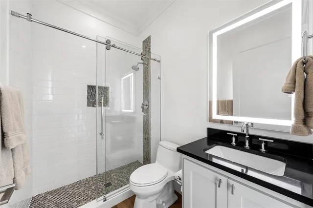 $759,000 | 42 Enclave Court, Waco, TX 76708