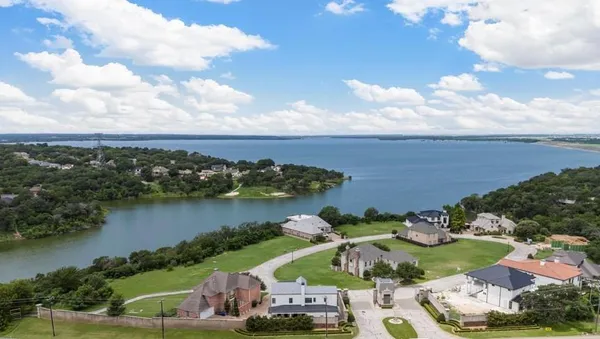 $759,000 | 42 Enclave Court, Waco, TX 76708