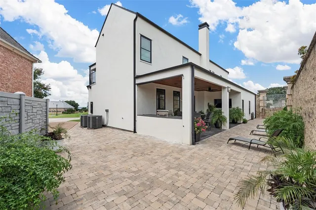 $759,000 | 42 Enclave Court, Waco, TX 76708