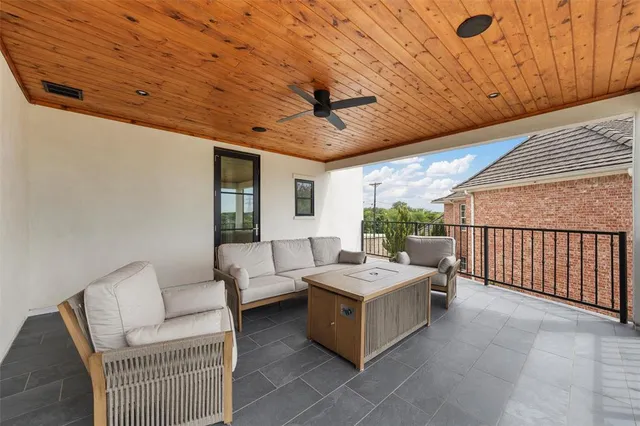 $759,000 | 42 Enclave Court, Waco, TX 76708