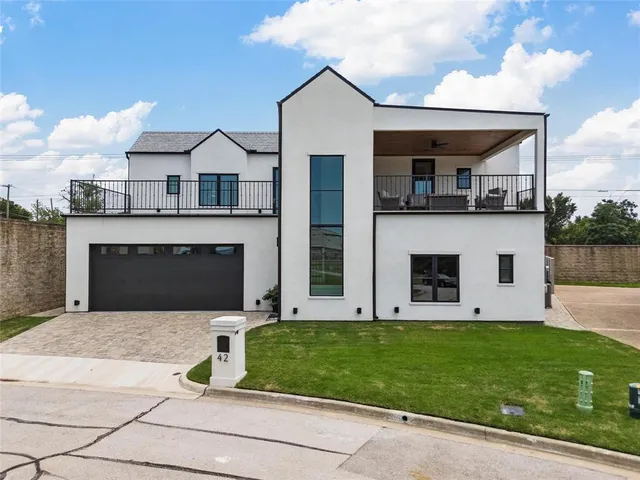 $759,000 | 42 Enclave Court, Waco, TX 76708