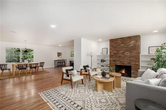 $289,900 | 10701 Grandview Road, Kansas City, MO 64137