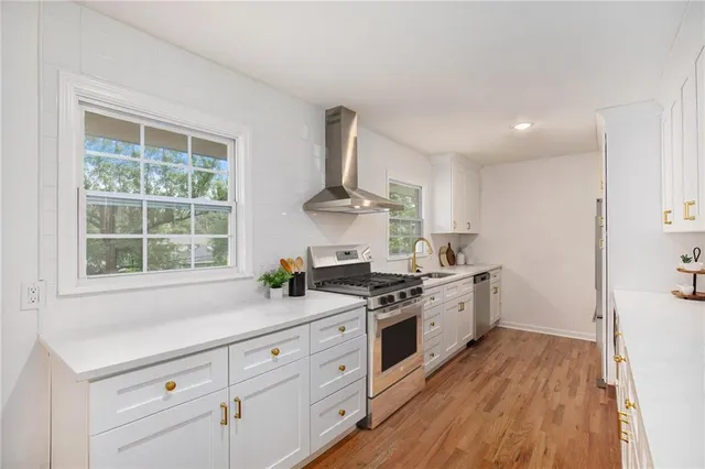 $289,900 | 10701 Grandview Road, Kansas City, MO 64137