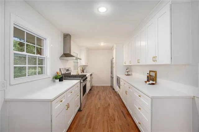 $289,900 | 10701 Grandview Road, Kansas City, MO 64137