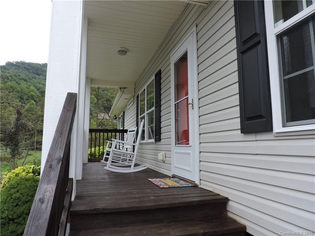 598 Lickstone Road Waynesville, NC 28786 - Photo 9 of 32 a view of sitting area in front of house