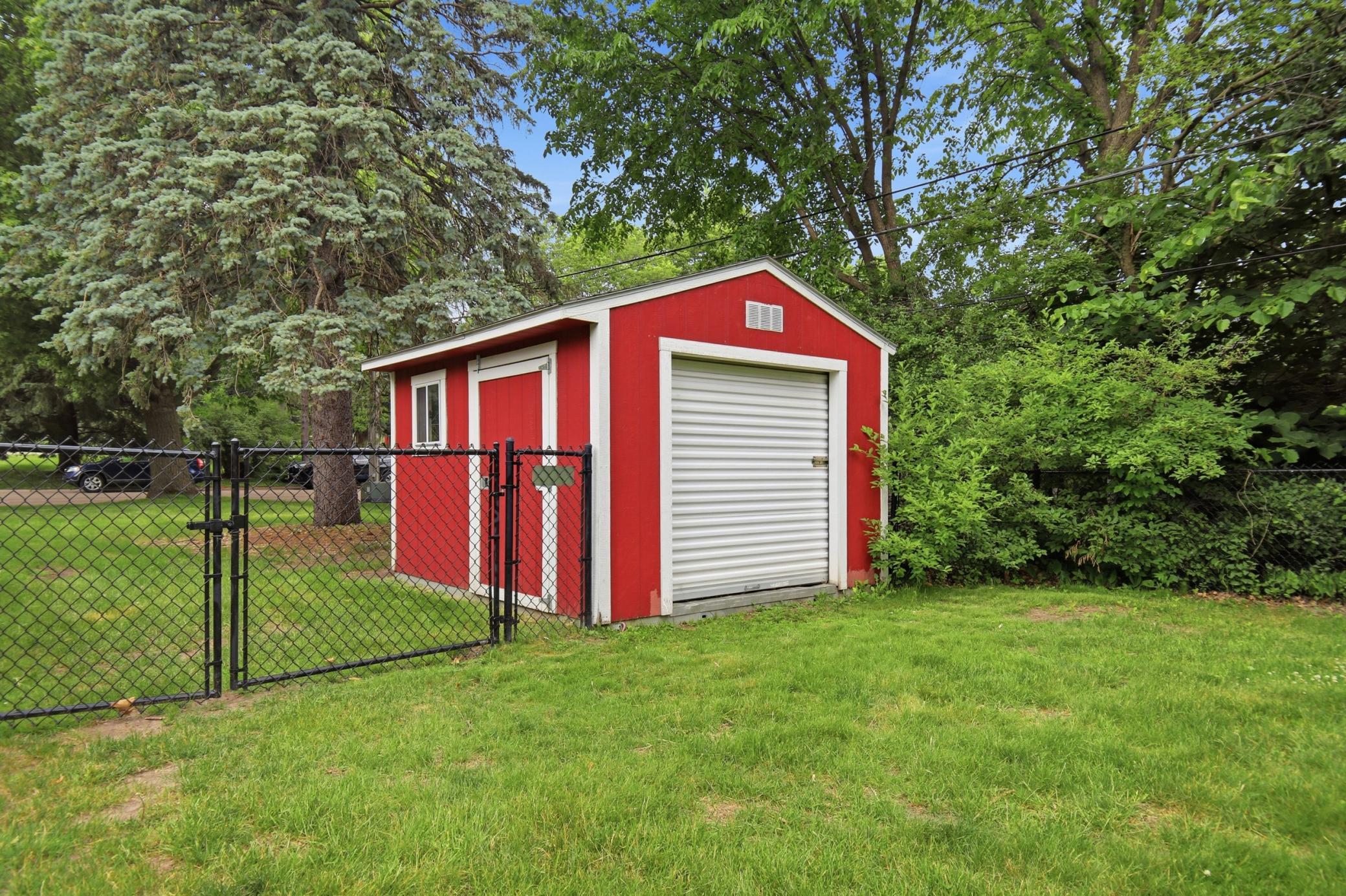2103 3rd Avenue Southwest Austin, MN 55912 - Photo 32 of 38
