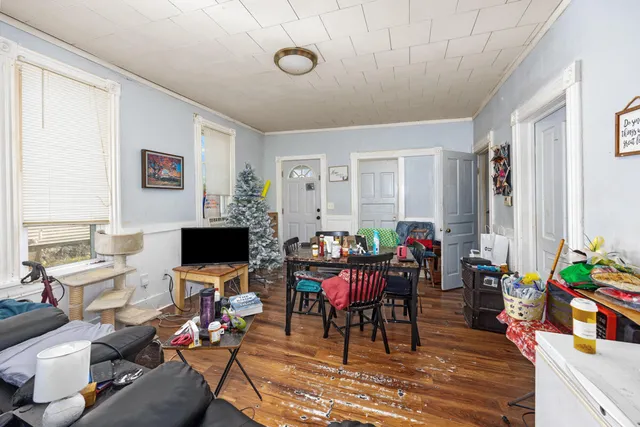 $299,900 | 851 3rd Street Northwest, Grand Rapids, MI 49504