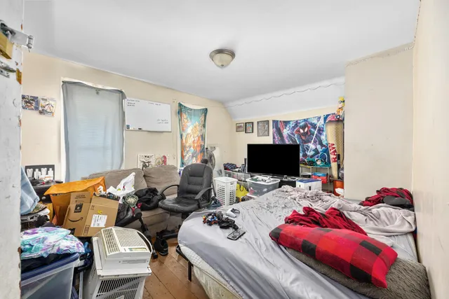 $299,900 | 851 3rd Street Northwest, Grand Rapids, MI 49504