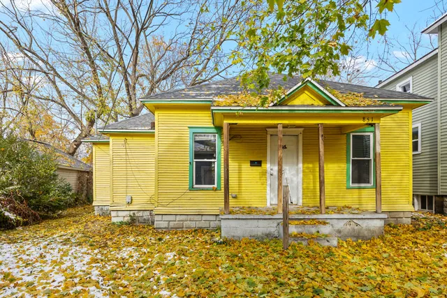 $299,900 | 851 3rd Street Northwest, Grand Rapids, MI 49504