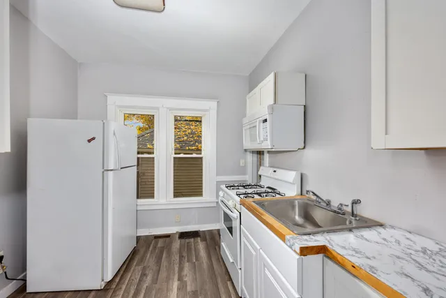 $299,900 | 851 3rd Street Northwest, Grand Rapids, MI 49504