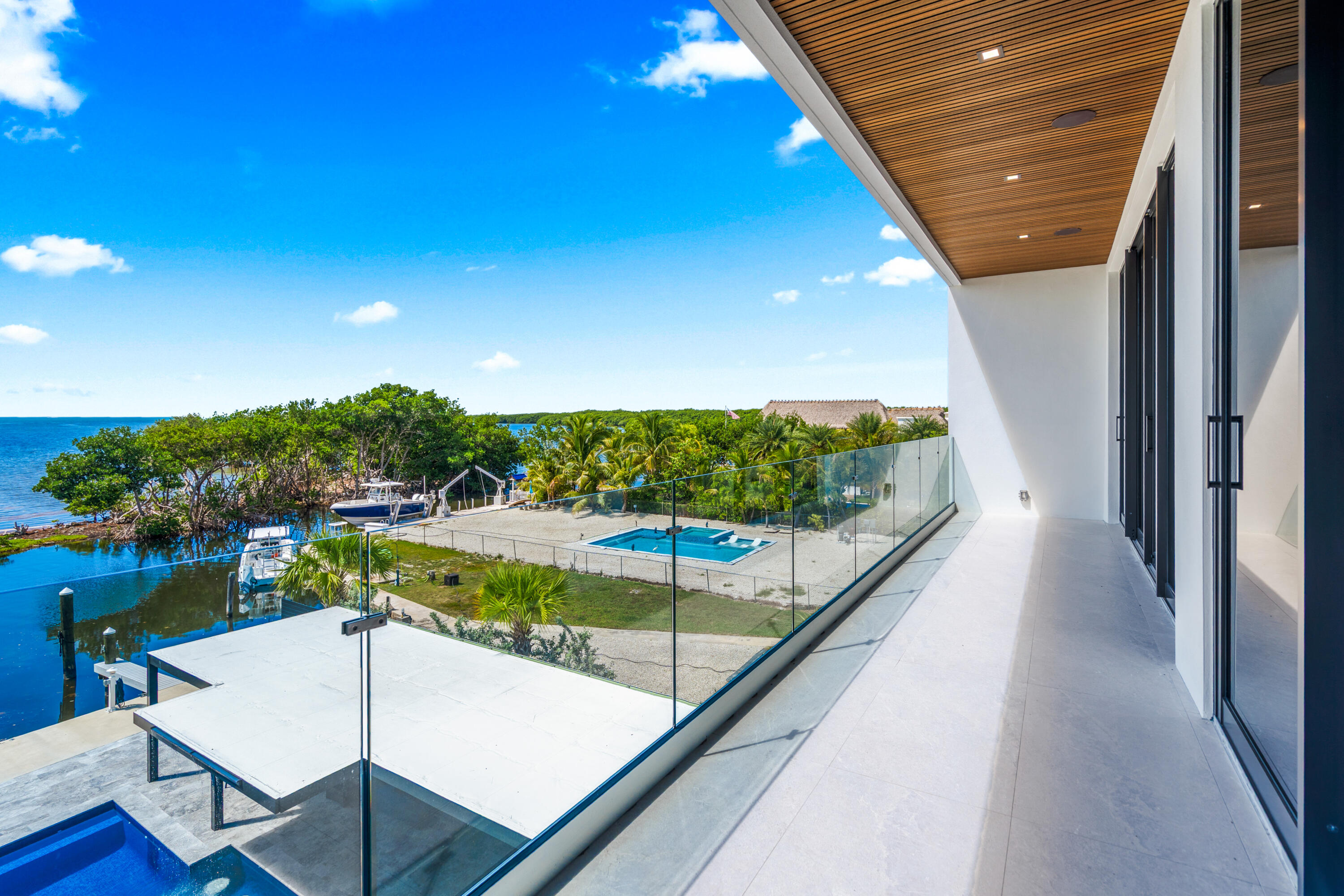 16 Seaside Avenue Key Largo, FL 33037 - Photo 75 of 118 2026_06_19 16 SEASIDE AVE KELSEY-76