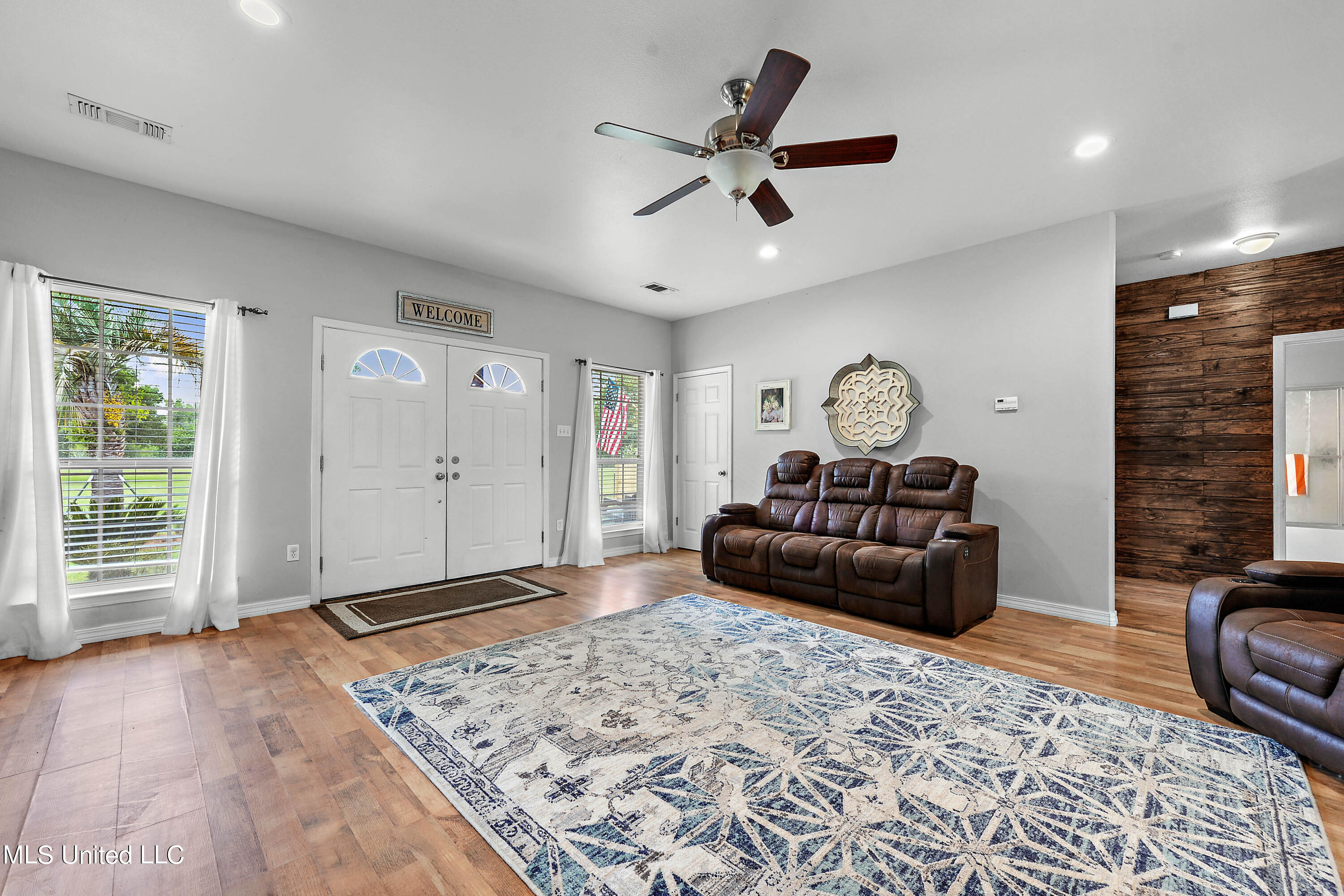6367 Crump Road Kiln, MS 39556 - Photo 8 of 31 Living Room