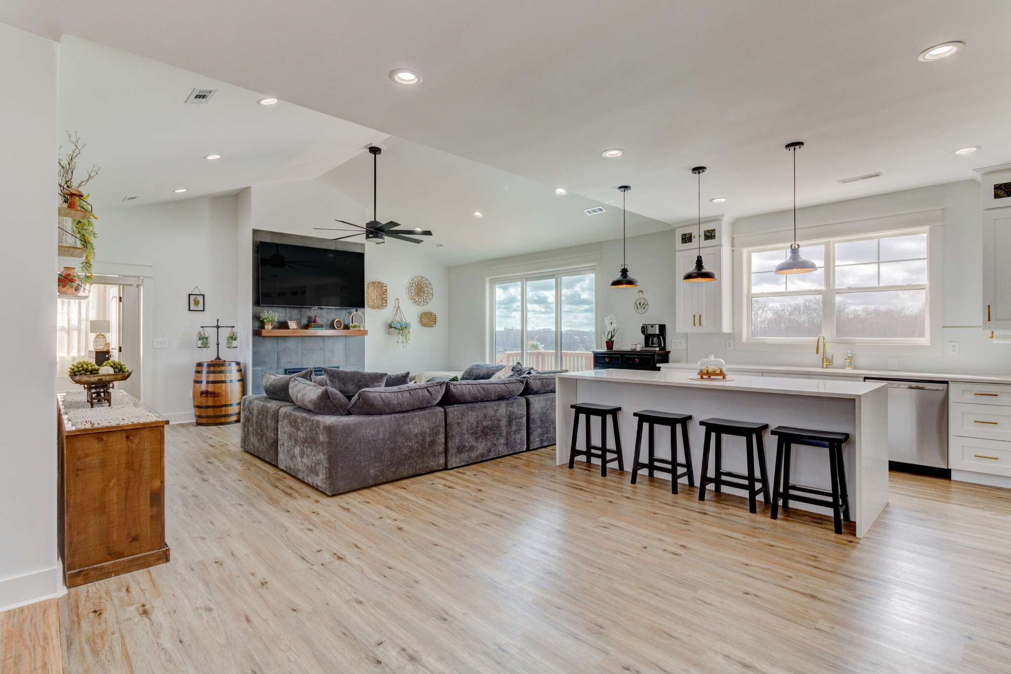 625 Robert Smith Road McMinnville, TN 37110 - Photo 6 of 33