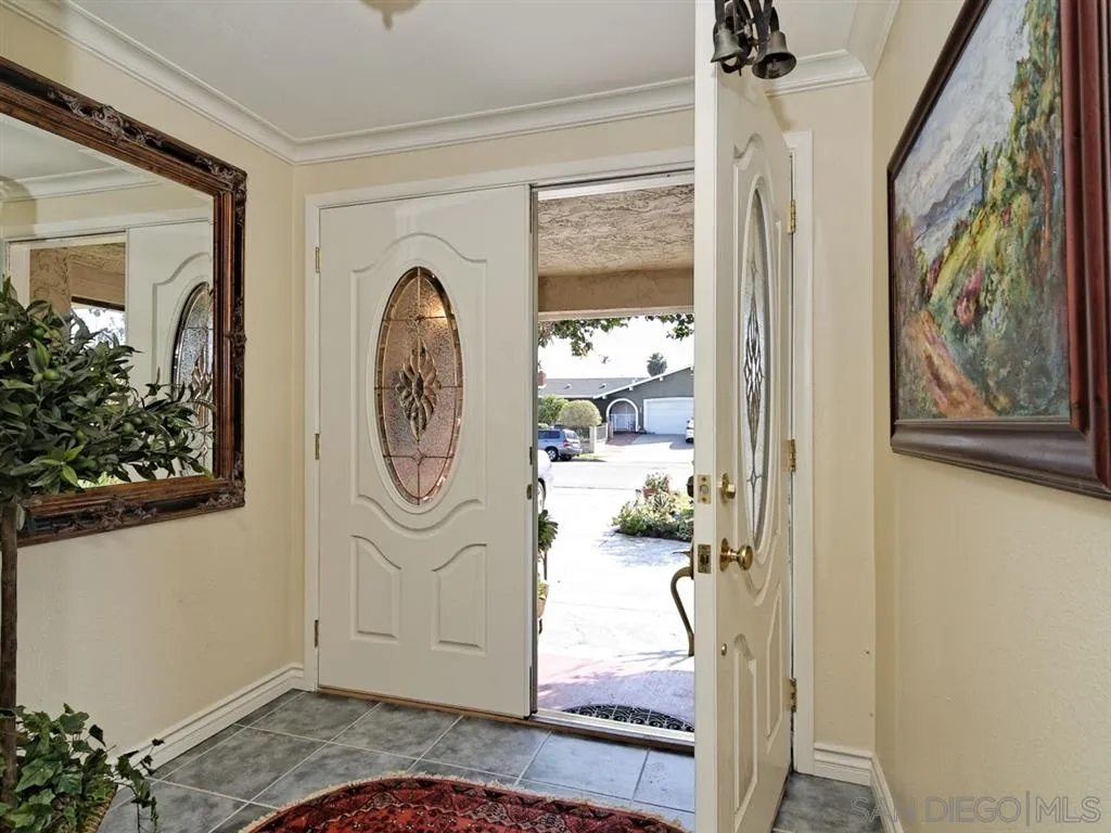 1718 West Knapp Drive Vista, CA 92083 - Photo 3 of 24