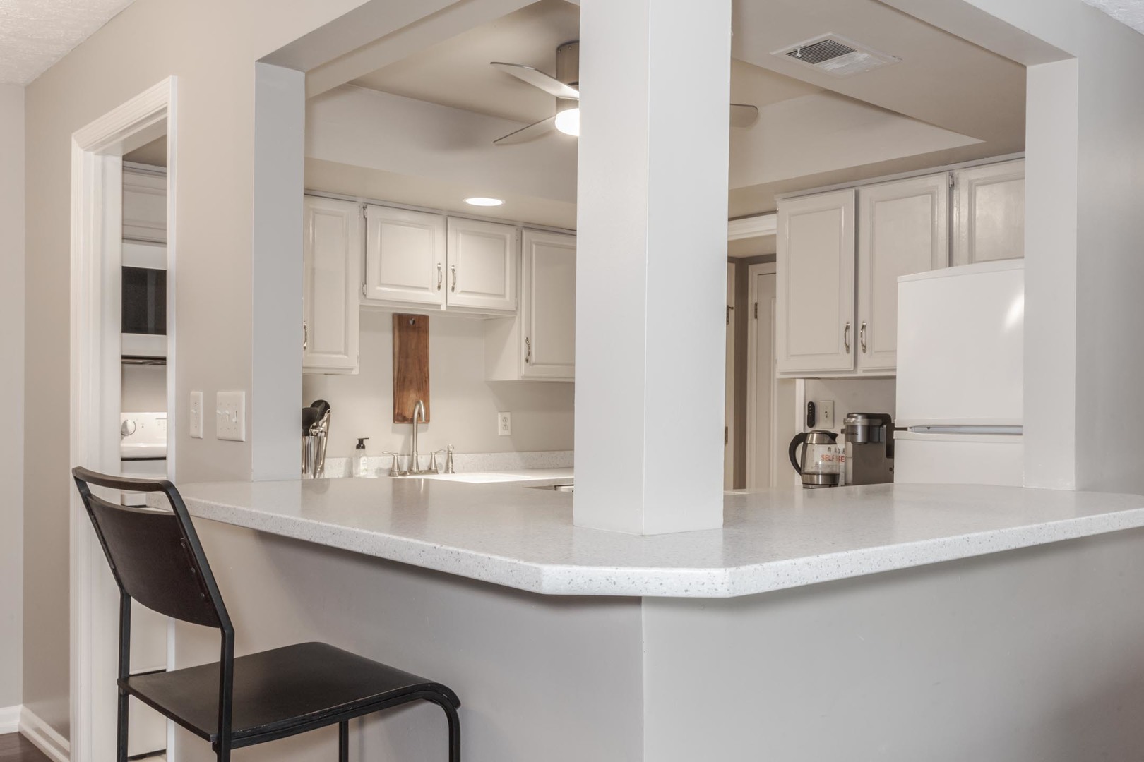 111 Rust Road, Unit 206 Bloomington, IL 61701 - Photo 9 of 26 Gallery Image 9