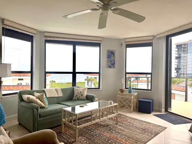 $374,000 | 4100 North Hwy A1A, Unit 342, Hutchinson Island, FL 34949