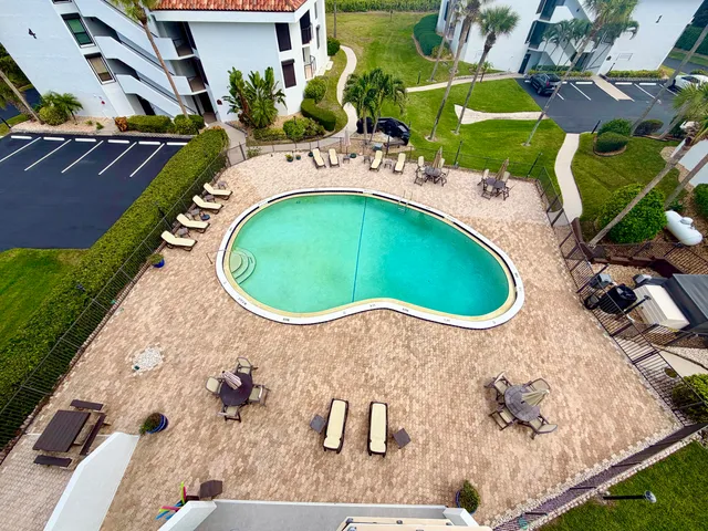 $374,000 | 4100 North Hwy A1A, Unit 342, Hutchinson Island, FL 34949