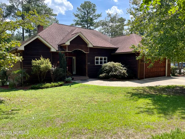 $2,700 | 245 Lakeside Drive, Aberdeen, NC 28315