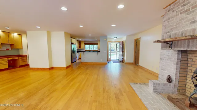 $2,750 | 245 Lakeside Drive, Aberdeen, NC 28315