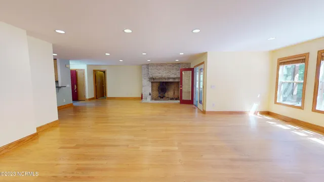 $2,750 | 245 Lakeside Drive, Aberdeen, NC 28315