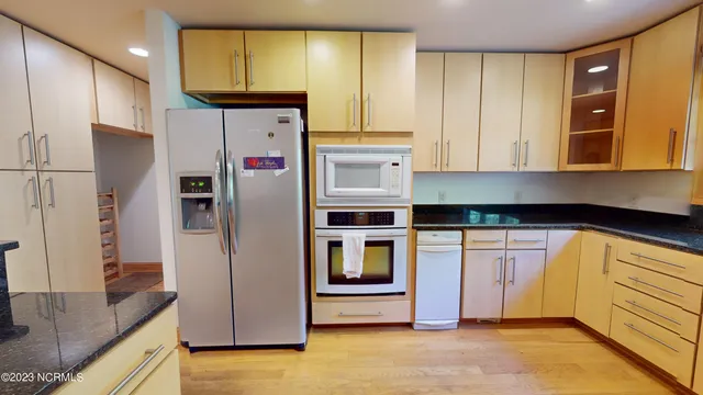 $2,750 | 245 Lakeside Drive, Aberdeen, NC 28315