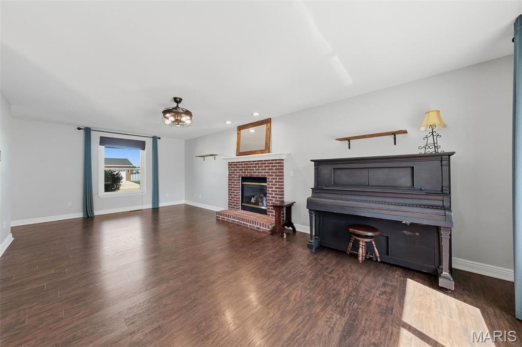 1316 Summerfield Drive Waterloo, IL 62298 - Photo 13 of 48