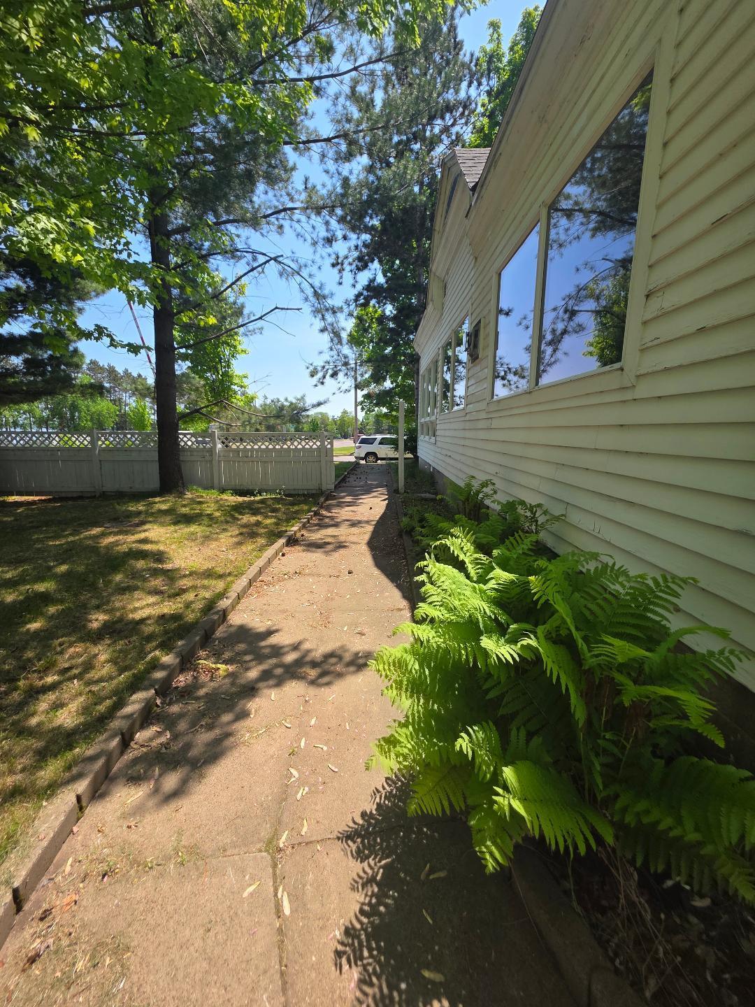 9 4th Avenue Shell Lake, WI 54871 - Photo 10 of 45