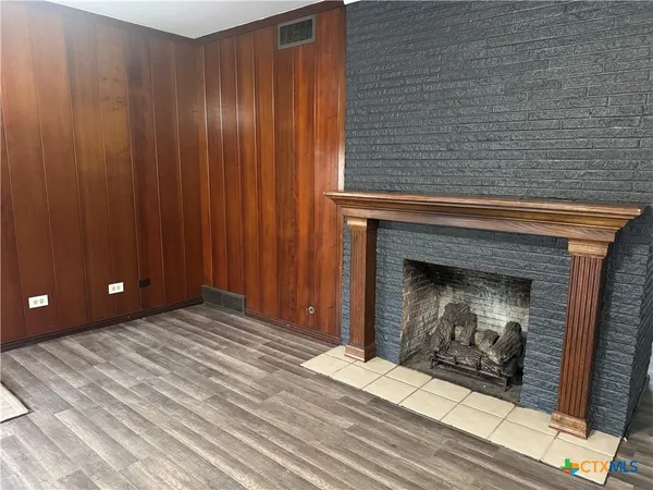 $179,950 | 903 Ave F, Moody, TX 76557