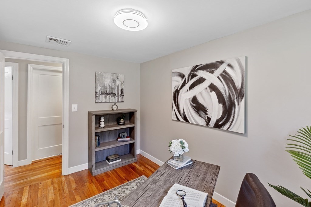 91 Bruce Road Walpole, MA 02081 - Photo 20 of 25 Gallery Image 20