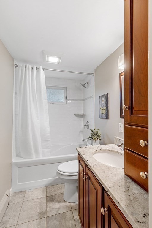 91 Bruce Road Walpole, MA 02081 - Photo 7 of 25 Gallery Image 7