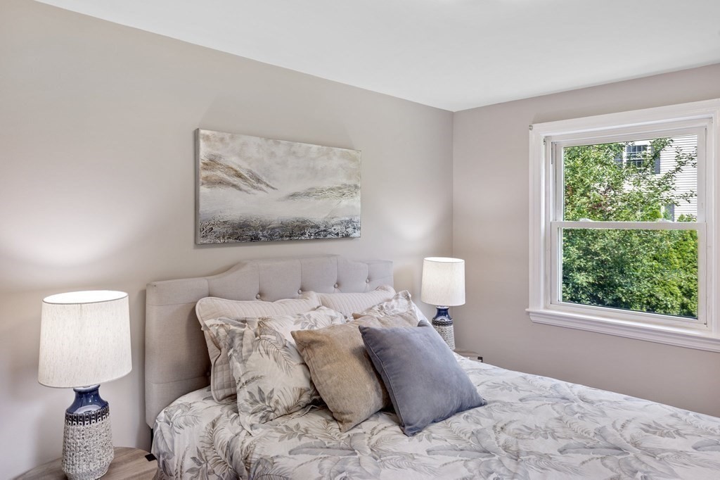 91 Bruce Road Walpole, MA 02081 - Photo 9 of 25 Gallery Image 9