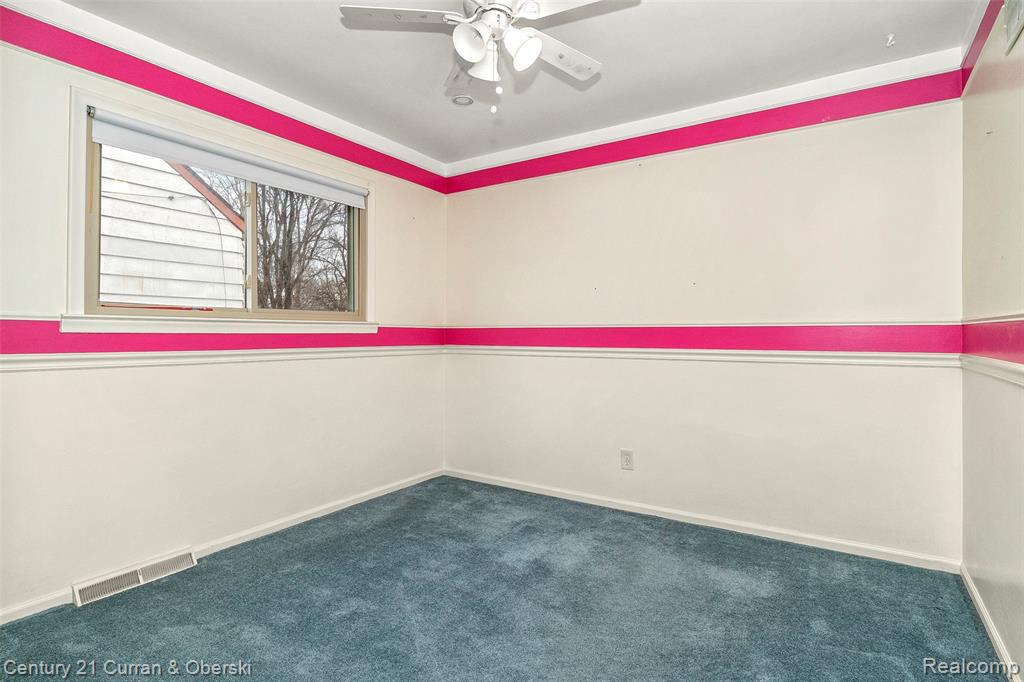 24531 Union Street Dearborn, MI 48124 - Photo 18 of 29
