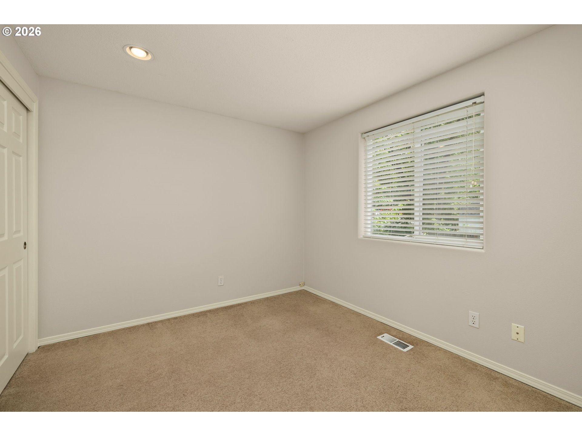 9610 Southwest 47th Avenue Portland, OR 97219 - Photo 16 of 21