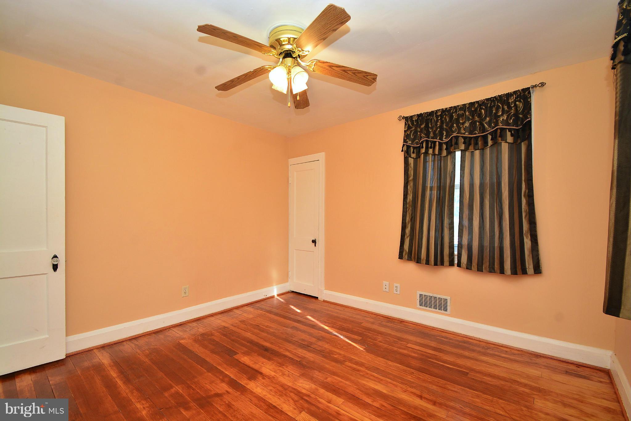 212 Homewood Road Linthicum Heights, MD 21090 - Photo 18 of 28 Bedroom