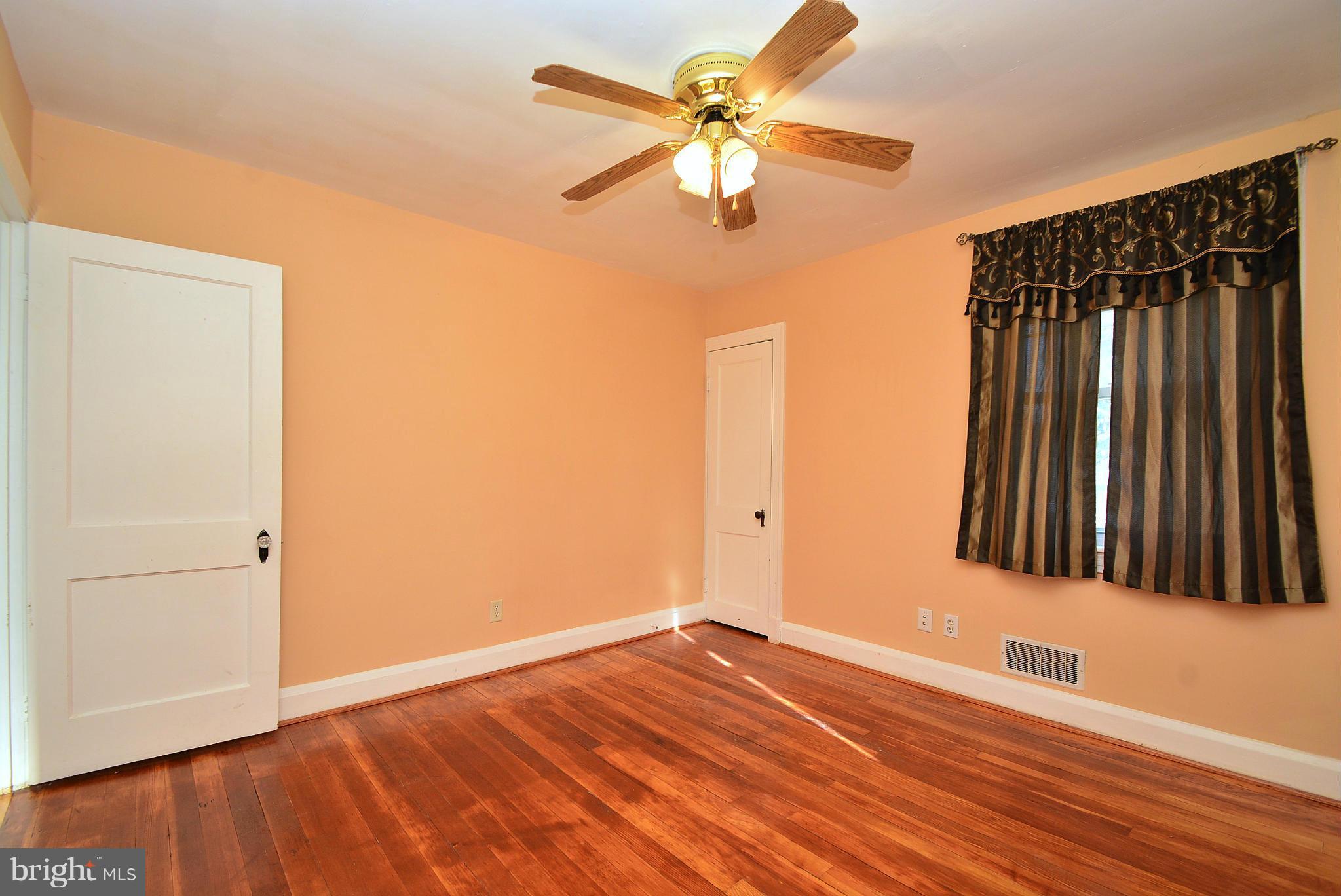 212 Homewood Road Linthicum Heights, MD 21090 - Photo 19 of 28 Bedroom