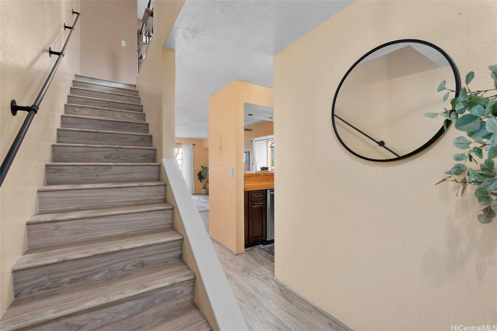 98-941 Moanalua Road, Unit 402 Aiea, HI 96701 - Photo 6 of 22 a view of entryway with wooden floor