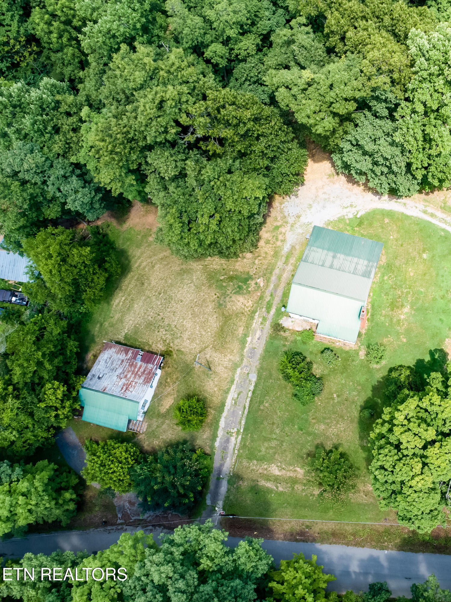 2518 Roseberry Road Mascot, TN 37806 - Photo 3 of 41 004-SMALL