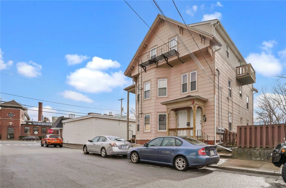 8 Burke Street Pawtucket, RI 02861 - Photo 3 of 38