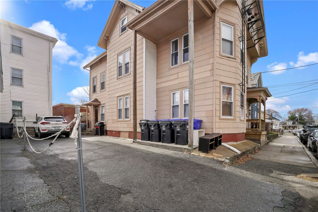8 Burke Street Pawtucket, RI 02861 - Photo 4 of 38