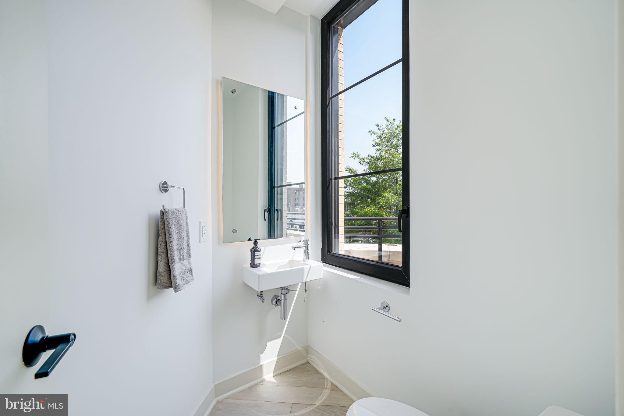 2901 Newark Street Northwest Washington, DC 20008 - Photo 12 of 53