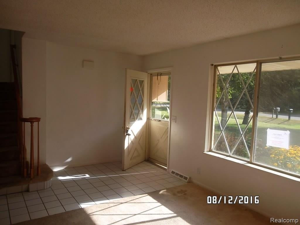 3681 State Road Fort Gratiot, MI 48059 - Photo 3 of 17