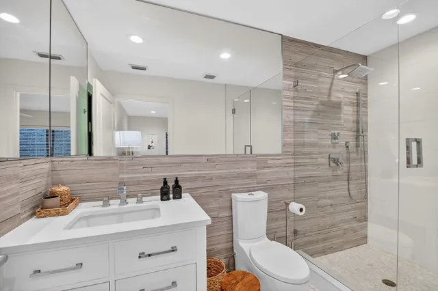 $5,800 | 2904 Spanish Trail, Delray Beach, FL 33483