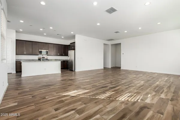 $2,800 | 14958 West Smoketree Drive, Surprise, AZ 85387