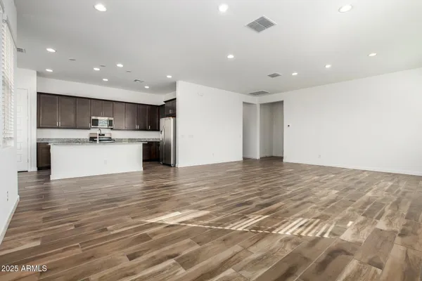 $2,800 | 14958 West Smoketree Drive, Surprise, AZ 85387